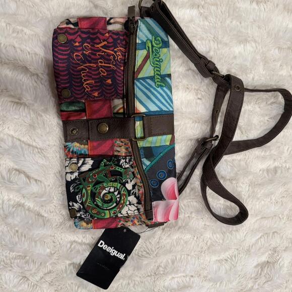 Desigual “la vida es chula”….which pretty much translates to life is cool. - Picture 6 of 8